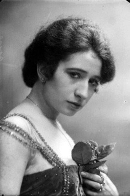 Wanda Capodaglio - Actor Profile Photo