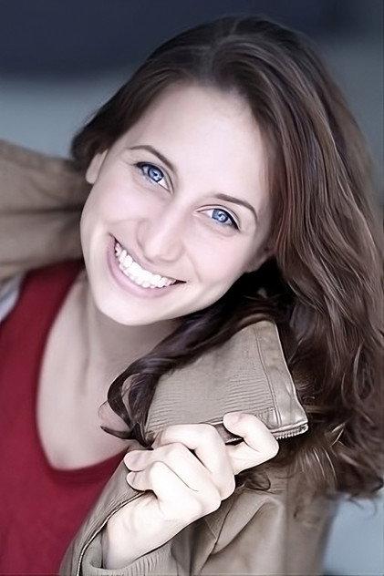Florence Annoni - Actor Profile Photo