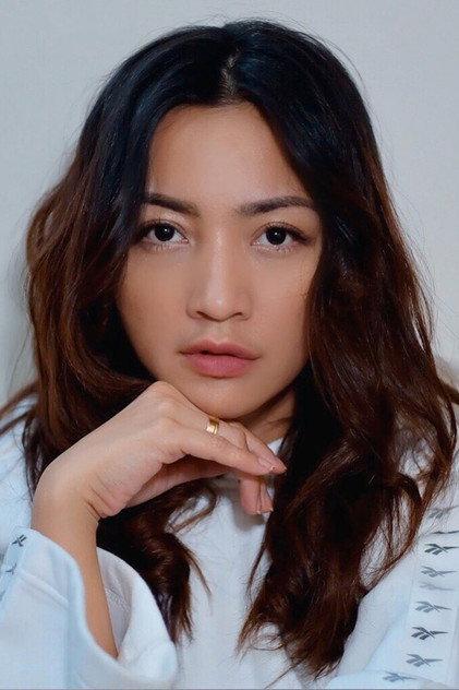 Hesti Purwadinata - Actor Profile Photo