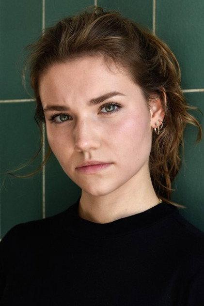 Carolin Garnier - Actor Profile Photo