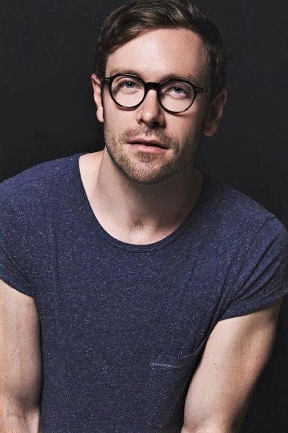 Kit Williamson - Actor Profile Photo