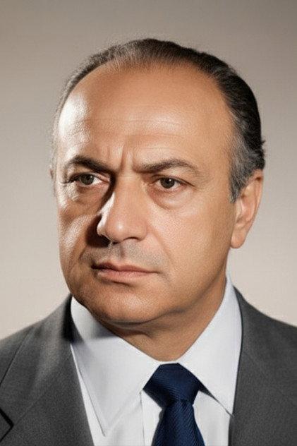 Hadi Hün - Actor Profile Photo