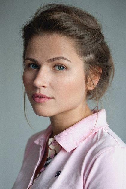 Yuliya Topolnitskaya - Actor Profile Photo