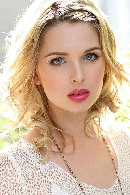 Kirsten Zien - Actor Profile Photo