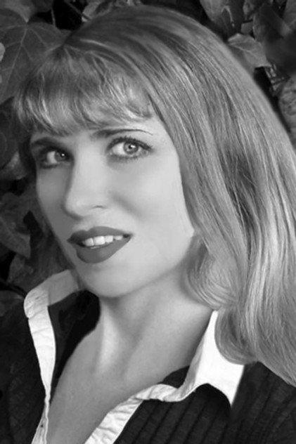 Dame Darcy - Actor Profile Photo