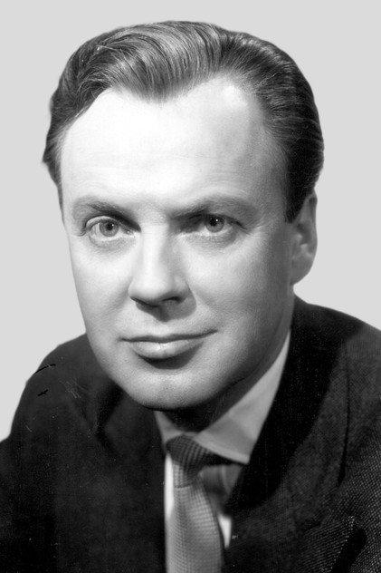 Derek Farr - Actor Profile Photo