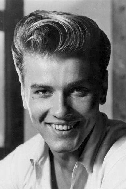 Richard Davalos - Actor Profile Photo