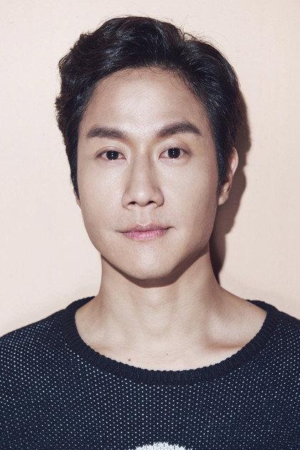 Jung Woo - Actor Profile Photo