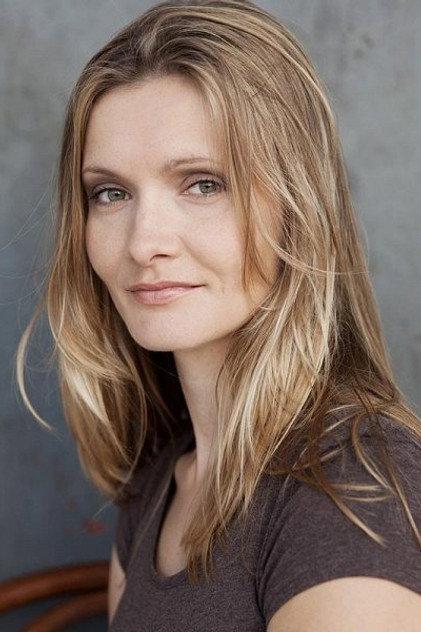 Alexandra Finder - Actor Profile Photo
