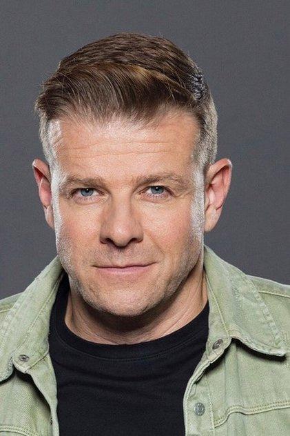 Iván Kamarás - Actor Profile Photo
