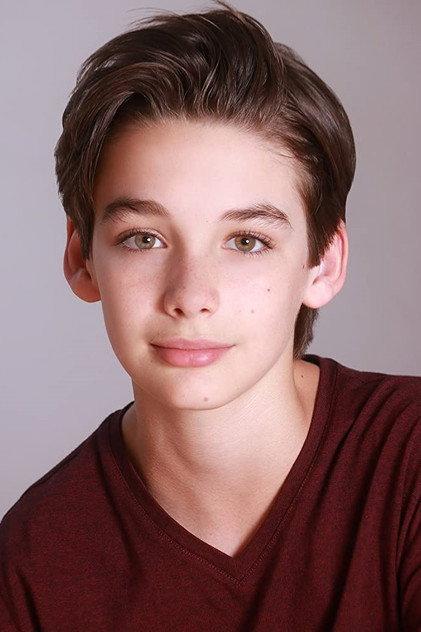 Dylan Kingwell - Actor Profile Photo