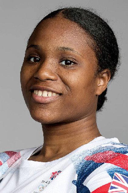 Caroline Dubois - Actor Profile Photo