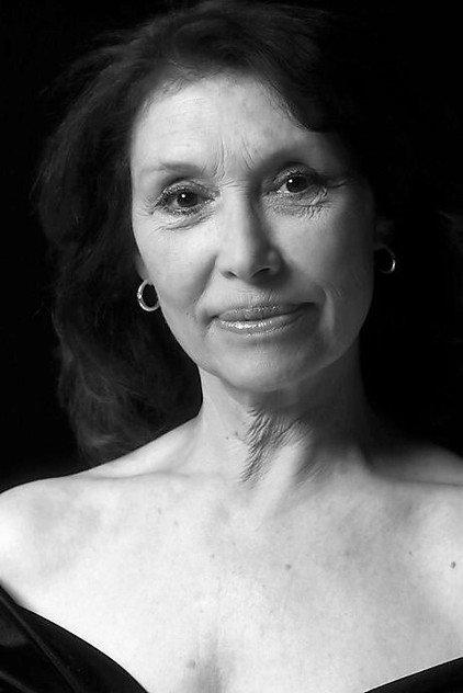 Claudia Gravy - Actor Profile Photo