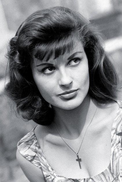 Jennifer Jayne - Actor Profile Photo