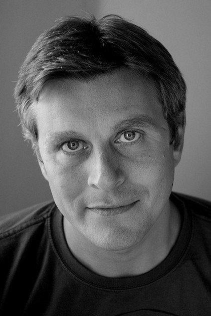 Garry Sweeney - Actor Profile Photo