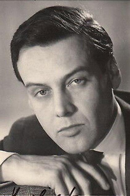 Walter Kohut - Actor Profile Photo