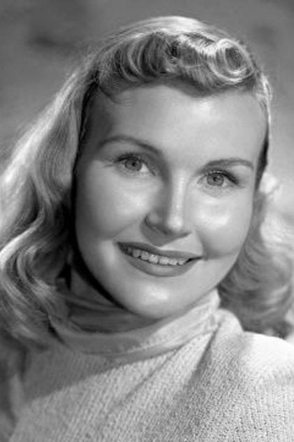 Eve McVeagh - Actor Profile Photo