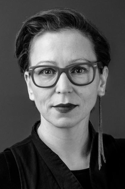 Zuzana Stivínová - Actor Profile Photo