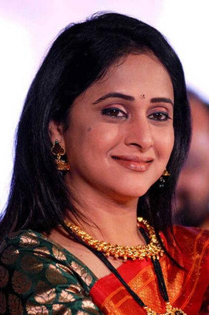 Mrinal Kulkarni - Actor Profile Photo