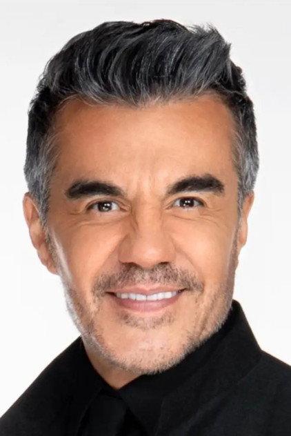 Adrián Uribe - Actor Profile Photo