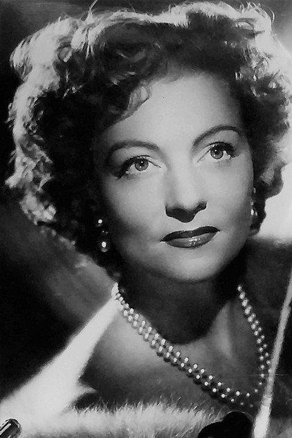Solange Varenne - Actor Profile Photo