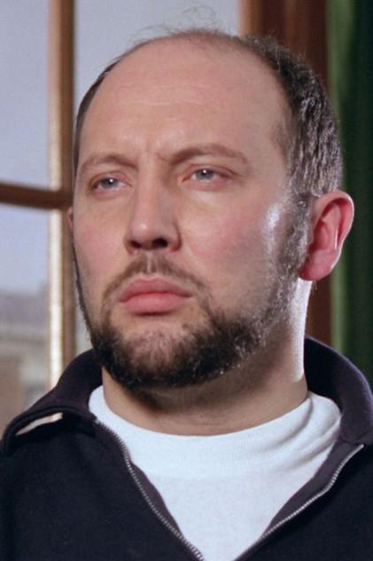 Robert Russell - Actor Profile Photo