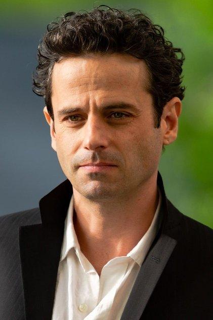 Luke Kirby - Actor Profile Photo
