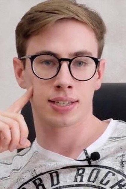 Max Felicitas - Actor Profile Photo