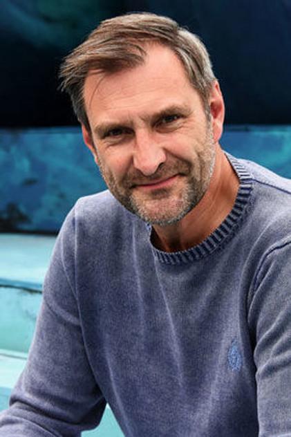 Peter Van De Velde - Actor Profile Photo