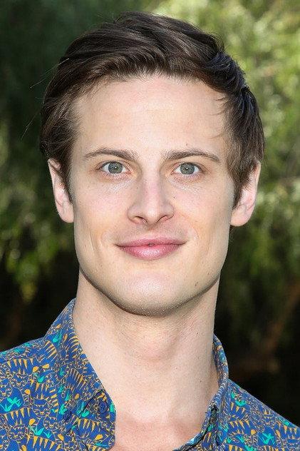 Aren Buchholz - Actor Profile Photo