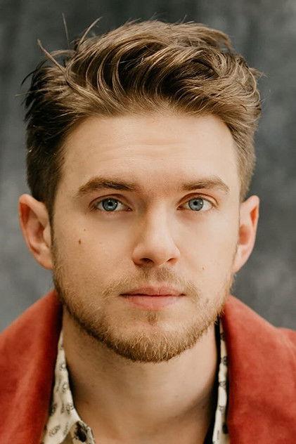 Chris Brochu - Actor Profile Photo