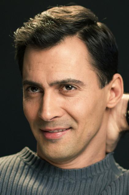 Aaron Courteau - Actor Profile Photo