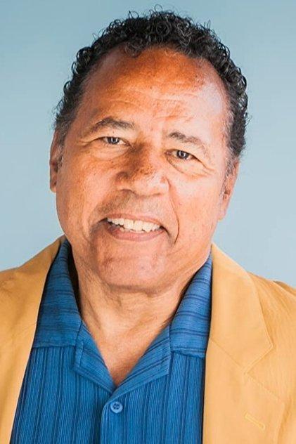 Anthony Sherwood - Actor Profile Photo
