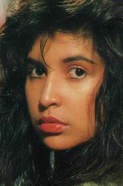 Alba Fuad - Actor Profile Photo
