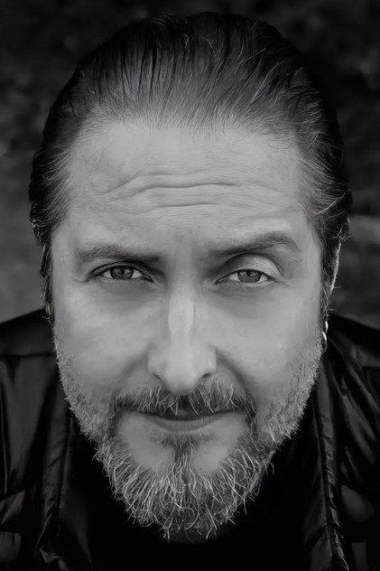 Lee Pomeroy - Actor Profile Photo