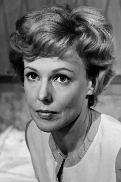 Ewa Krasnodębska - Actor Profile Photo