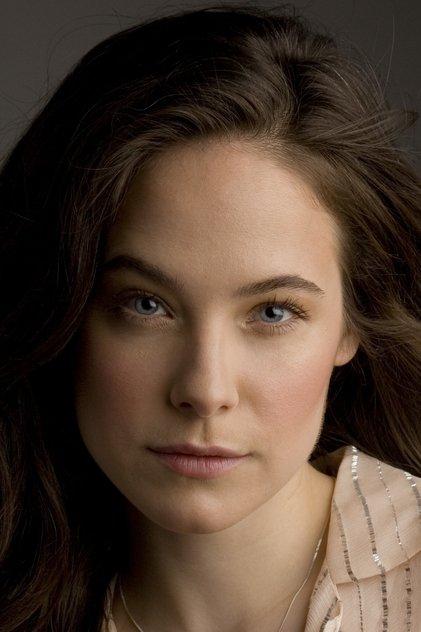 Caroline Dhavernas - Actor Profile Photo