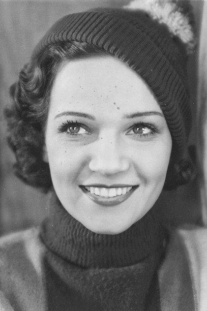 Alice Carlsson - Actor Profile Photo