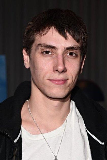 Alexander Arnold - Actor Profile Photo