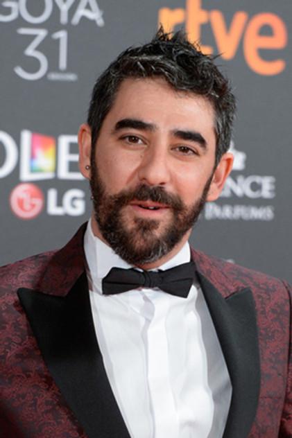 Raúl Jiménez - Actor Profile Photo