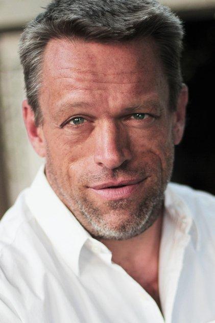 Brian Thompson - Actor Profile Photo