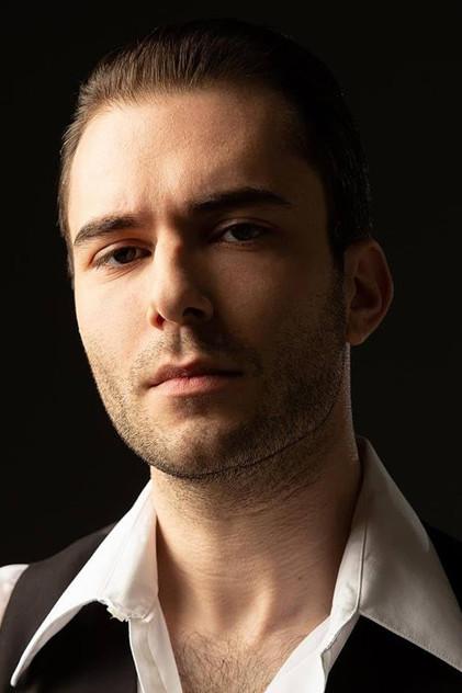 Tim Novotny - Actor Profile Photo