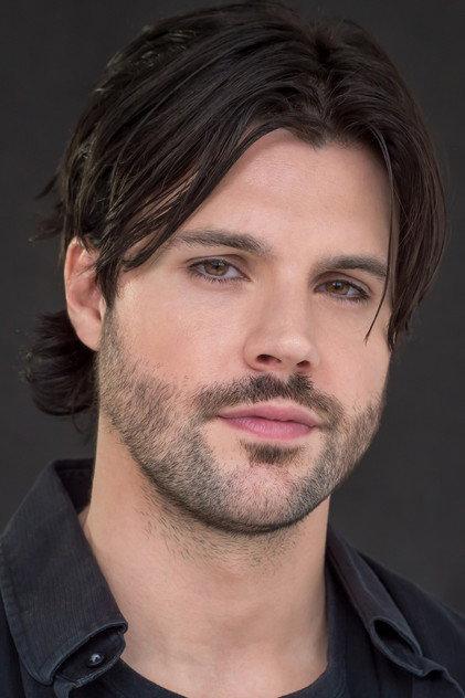 Arthur Bussières Gallant - Actor Profile Photo