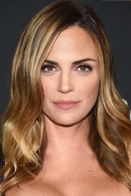 Kelly Sullivan - Actor Profile Photo