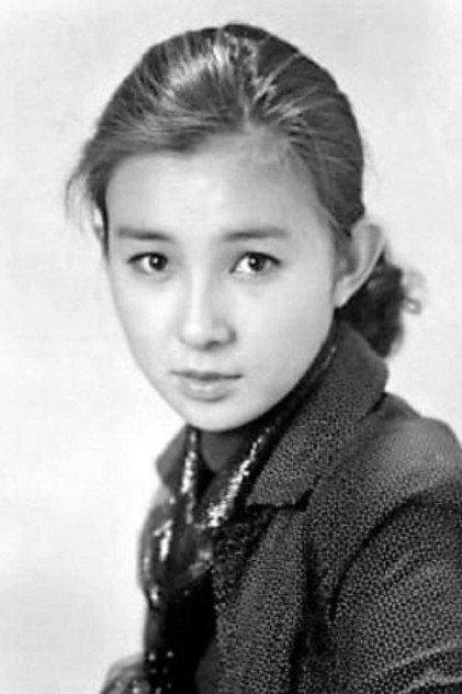 Kumiko Akiyoshi - Actor Profile Photo