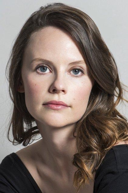 Sarah Ramos - Actor Profile Photo