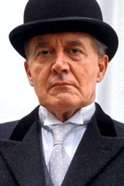 Donald Hewlett - Actor Profile Photo