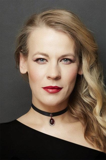 Aleksandra Rebenok - Actor Profile Photo