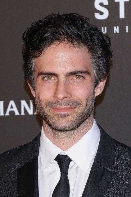 Osvaldo Benavides - Actor Profile Photo
