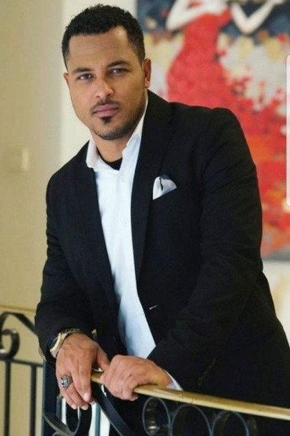 Van Vicker - Actor Profile Photo